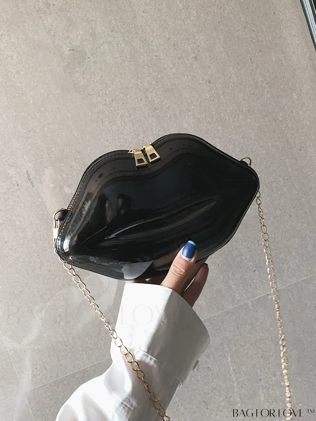 BagForLove - Lip Embellished Chain Clutch