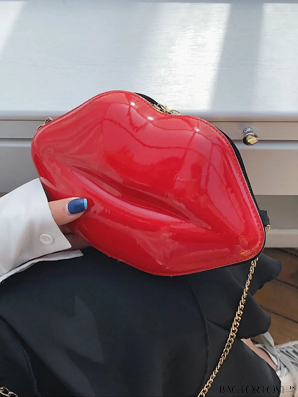 BagForLove - Lip Embellished Chain Clutch