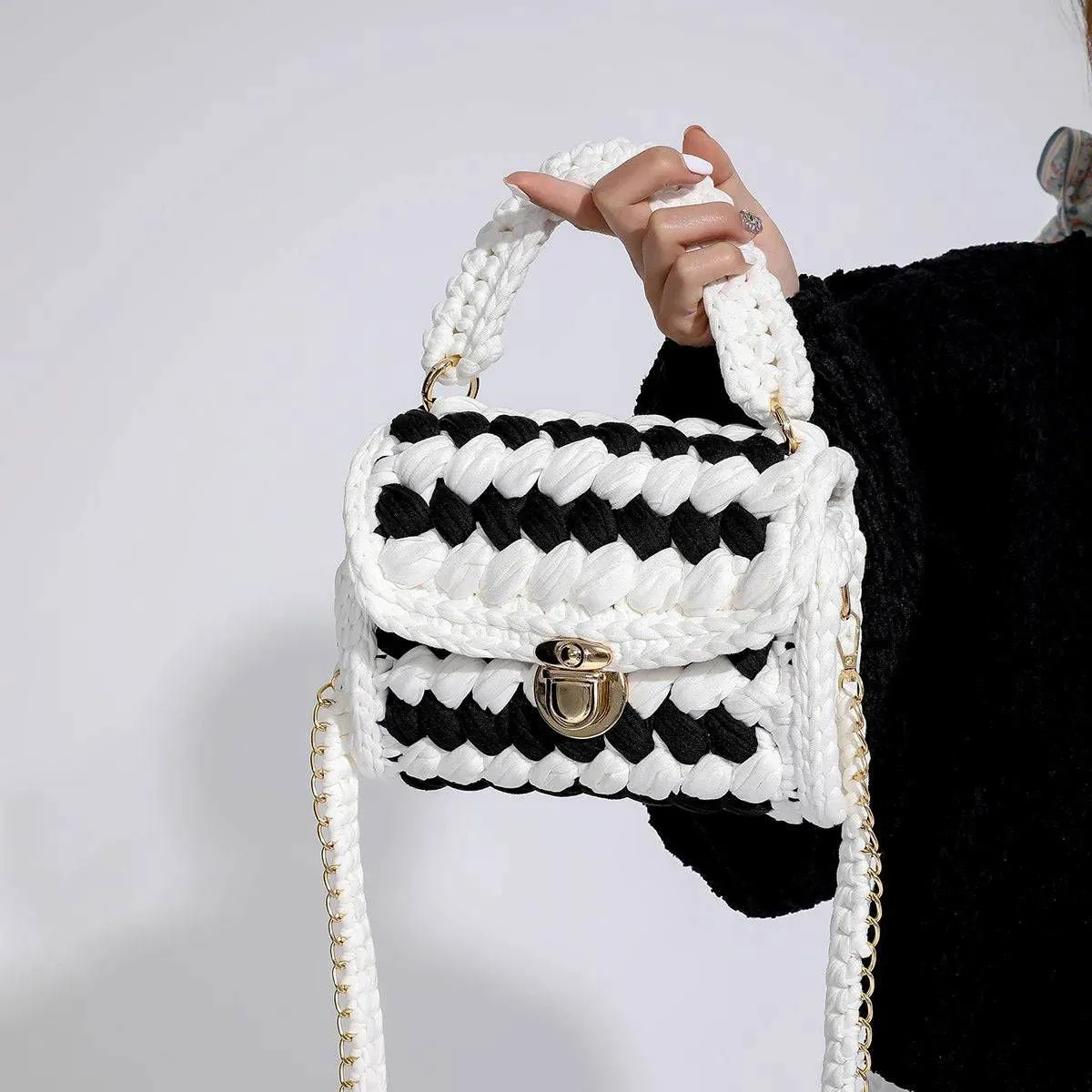 Boho Tassel Crossbody Bag – Woven Crochet Design for Every Occasion