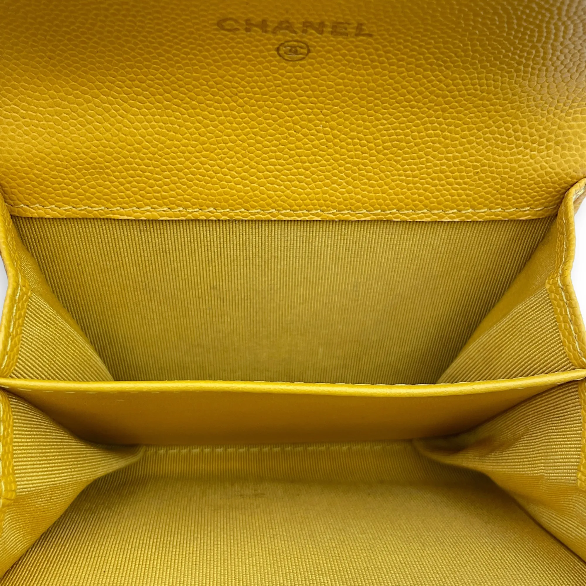 Classic XL Yellow Card Holder in Caviar Leather, Gold hardware