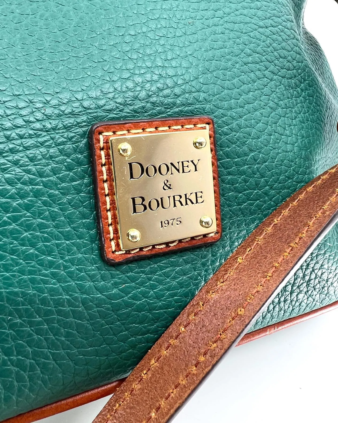 DOONEY & BOURKE PEBBLE GRAIN LEATHER CROSSBODY BAG