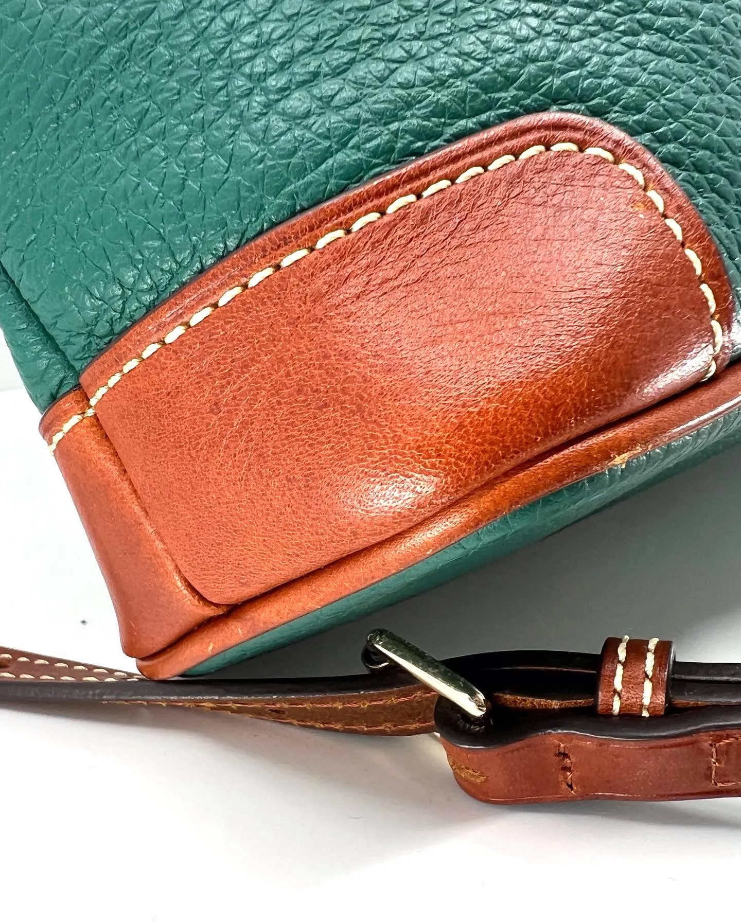 DOONEY & BOURKE PEBBLE GRAIN LEATHER CROSSBODY BAG