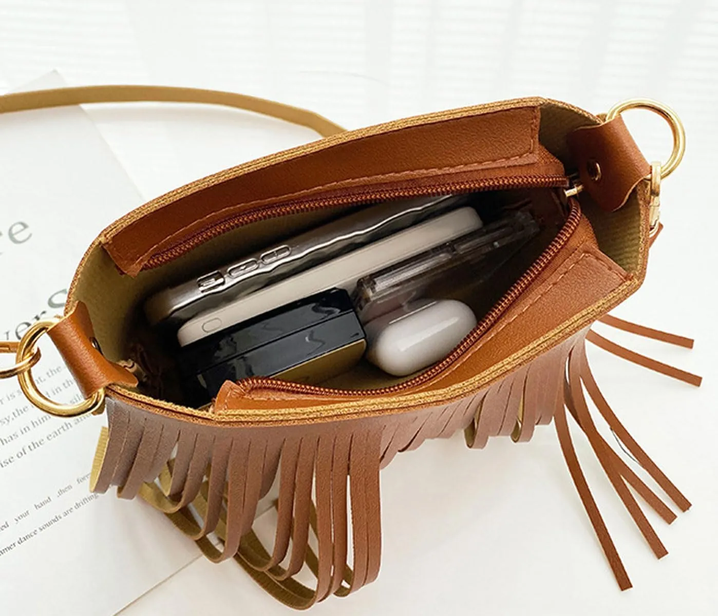 Fringe Crossbody Shoulder Bag Faux Leather Messenger Purse Western Cowgirl Tassel Handbags for Women, Grey