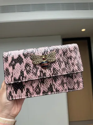Gucci Bée Crossbody Bag Pink Leather