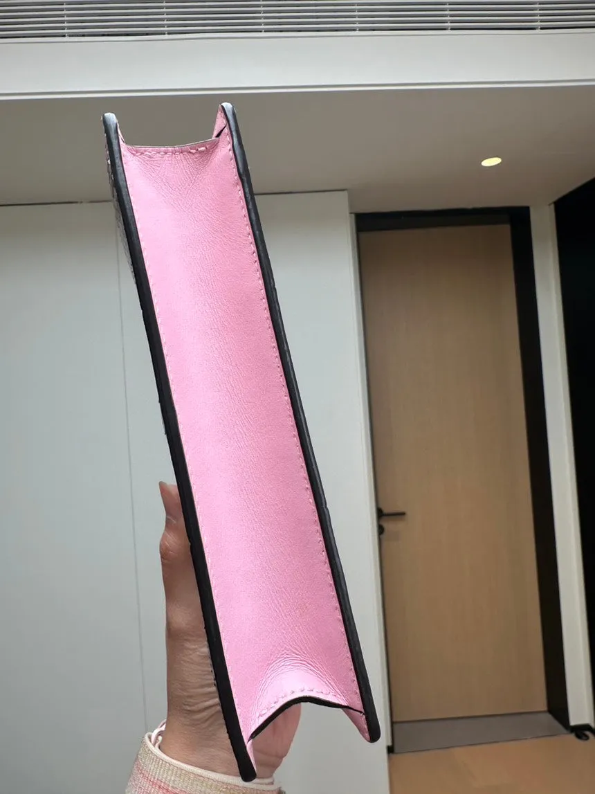 Gucci Bée Crossbody Bag Pink Leather