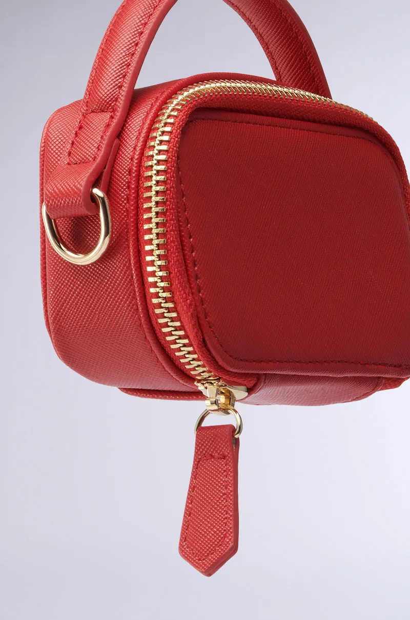 IN MILAN CROSSBODY CARD HOLDER