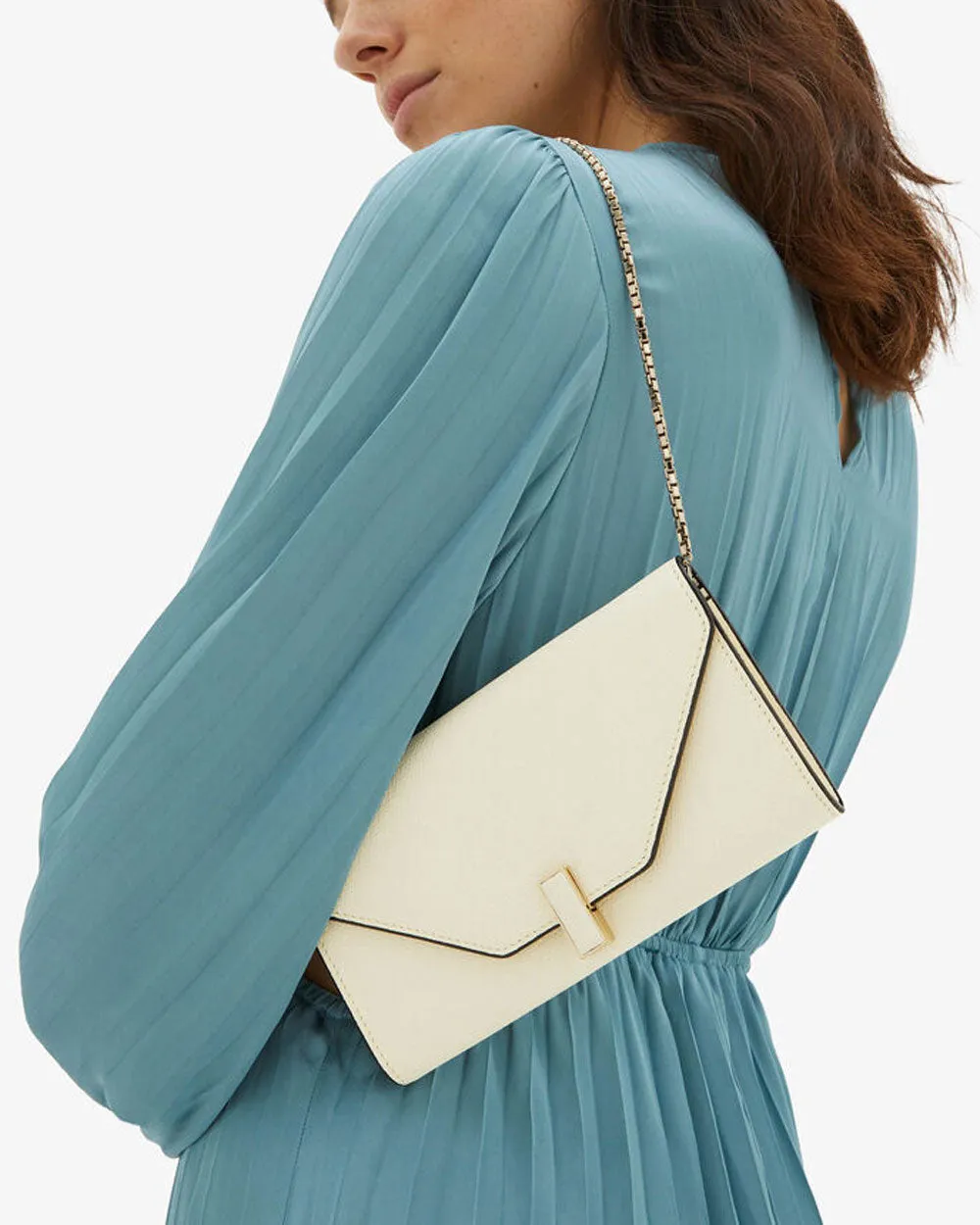 Iside Continental Purse with Chain in Pergamena