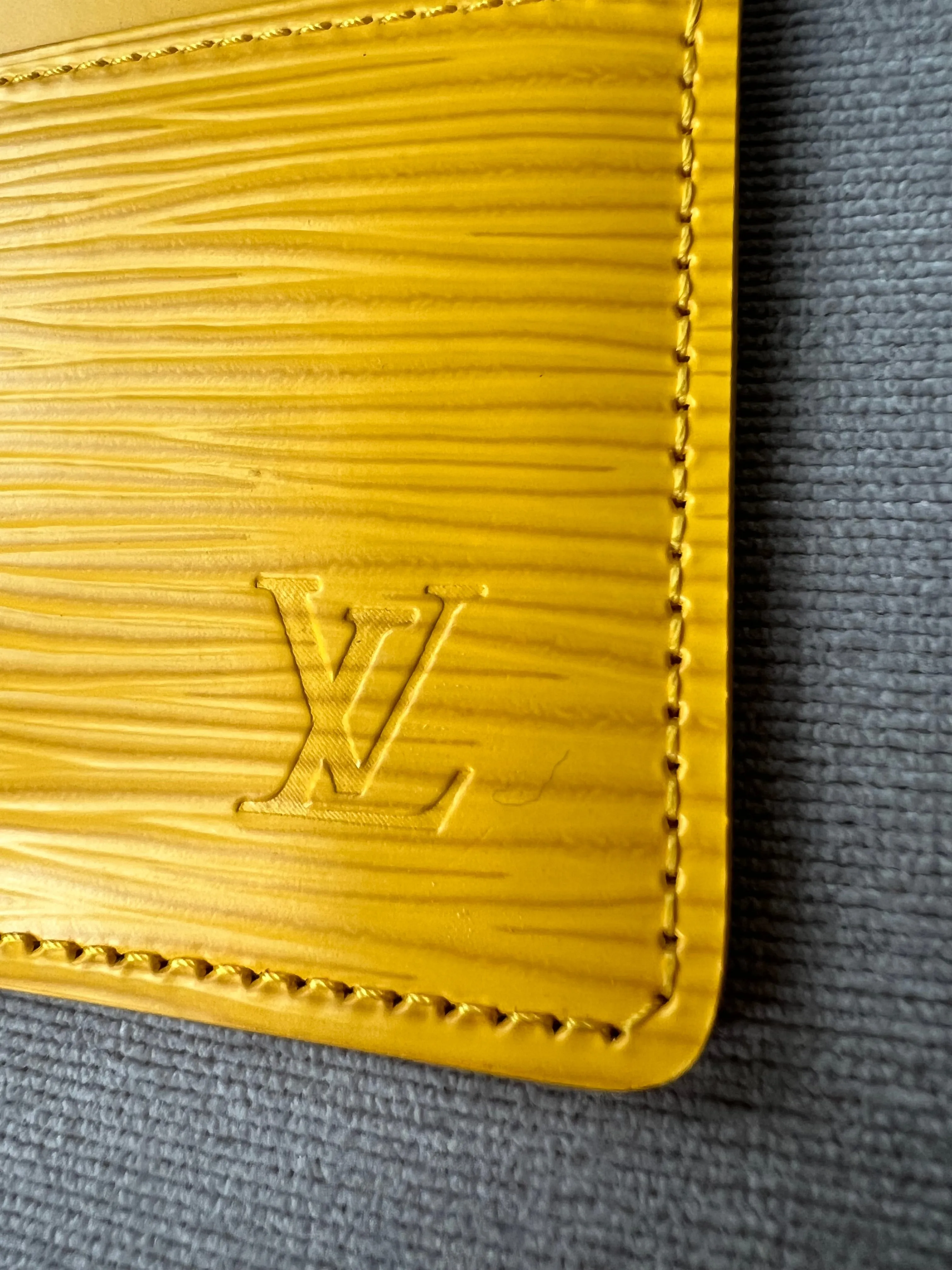 Louis Vuitton Card Holder Citron Yellow Epi