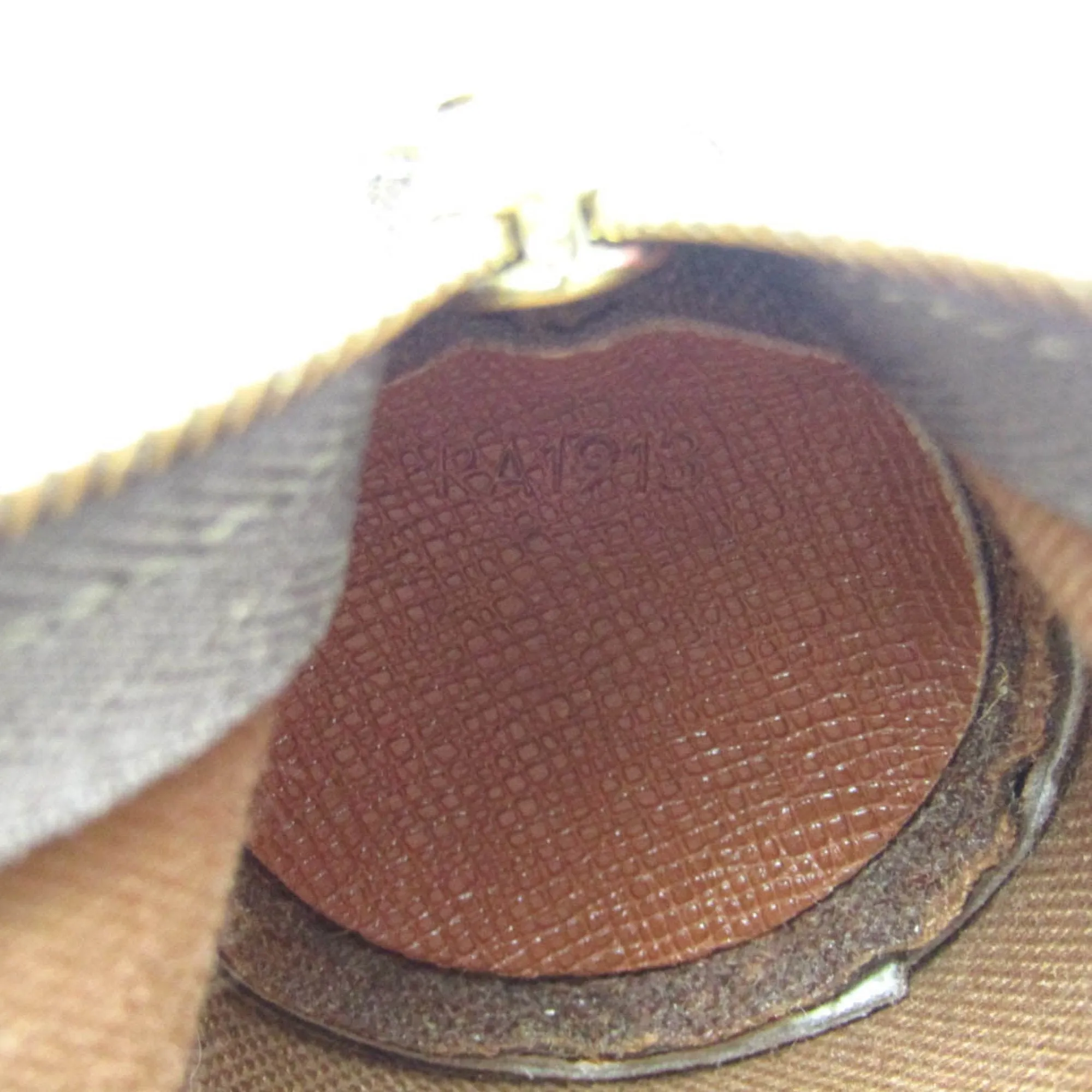 Louis Vuitton Golf Ball Case  Canvas Wallet  ()