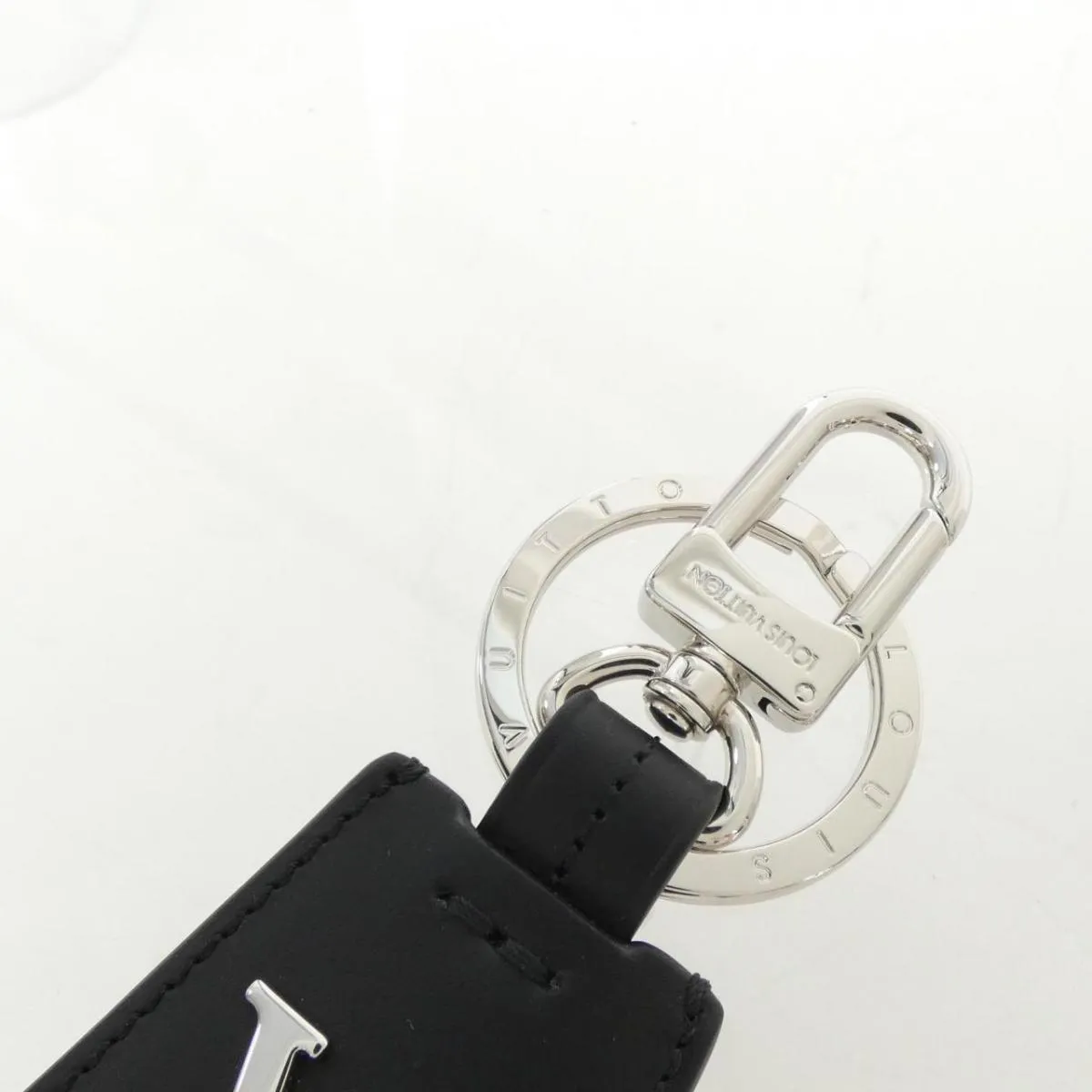 Louis Vuitton LV Cross CLE M68020 KeyHers