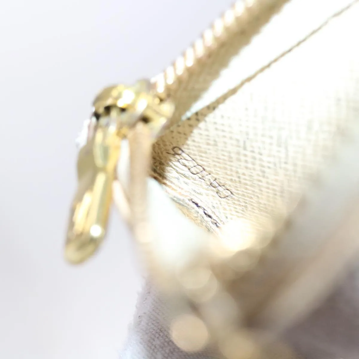 Louis Vuitton Pochette Clés  Canvas Wallet  ()
