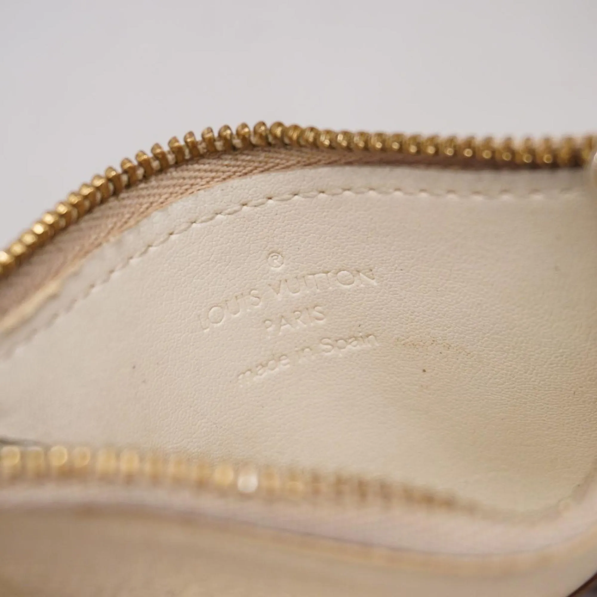 Louis Vuitton Pochette Clés  Leather Wallet  ()