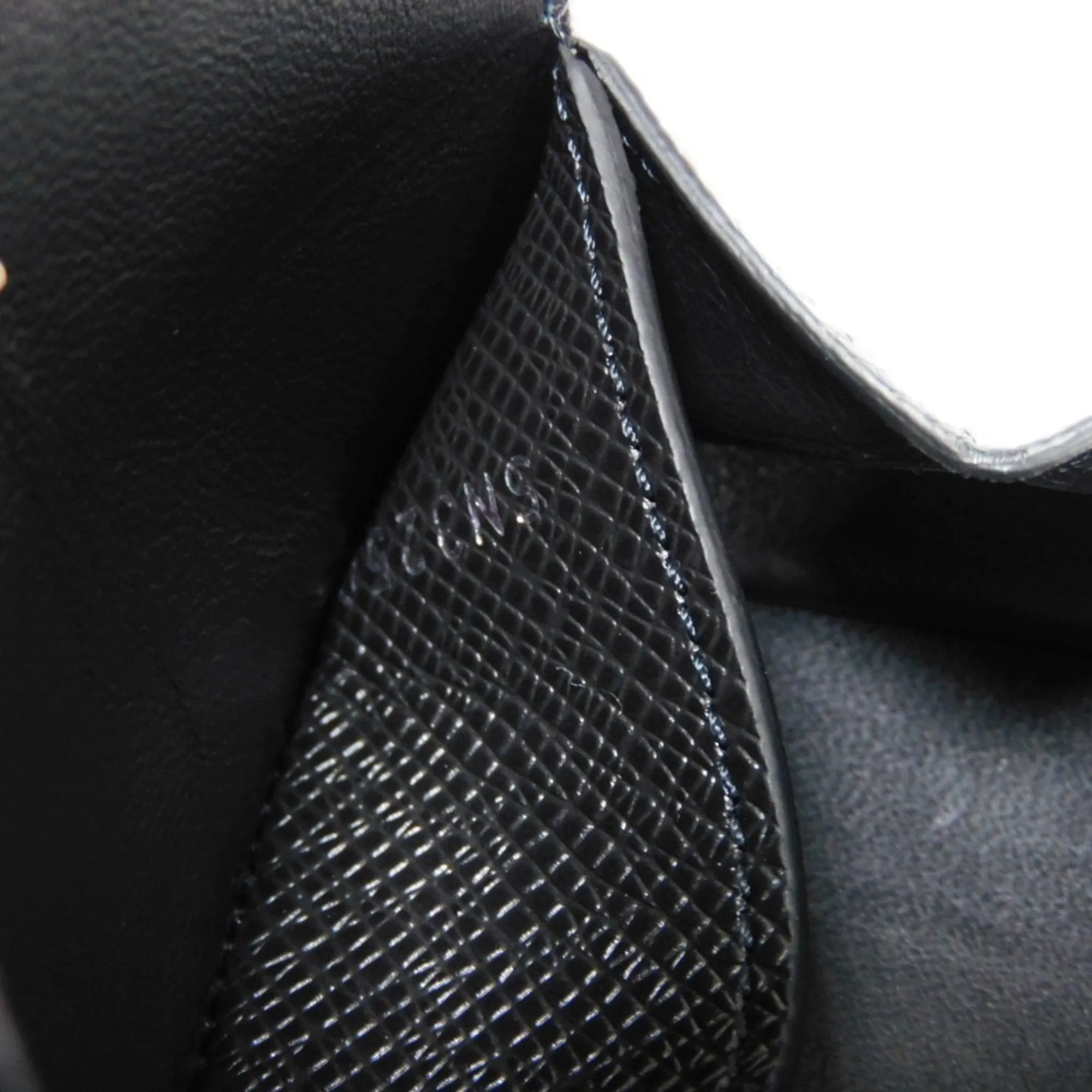 Louis Vuitton Porte-Monnaie  Leather Wallet  ()