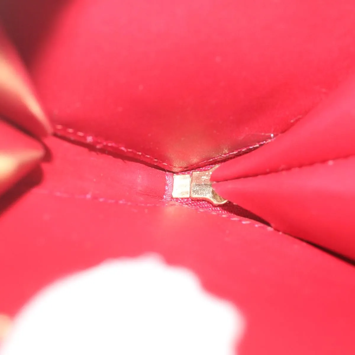 Louis Vuitton Porte-Monnaie  Patent Leather Wallet  ()
