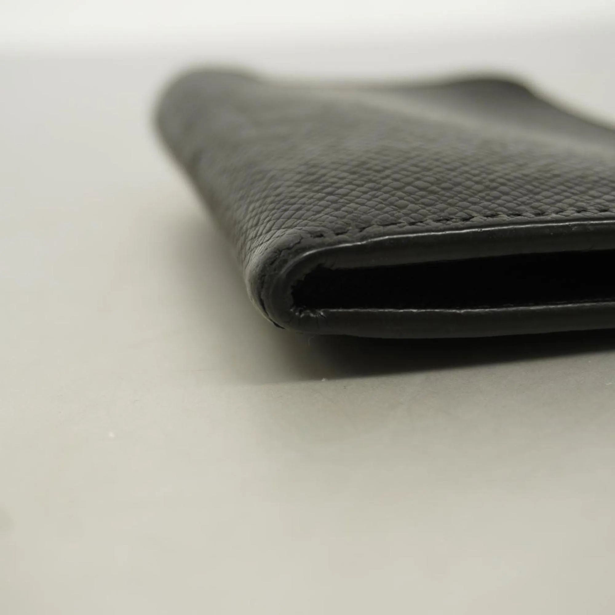 Louis Vuitton Porte Monnaie Zippy  Leather Wallet  ()