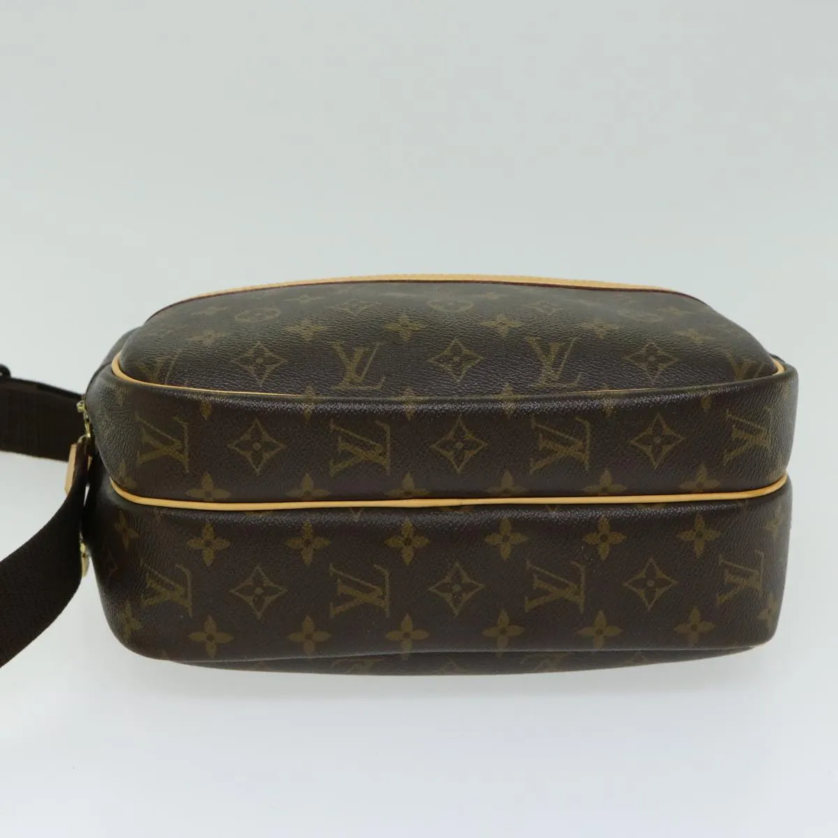 Louis Vuitton Reporter  Canvas Shoulder Bag ()