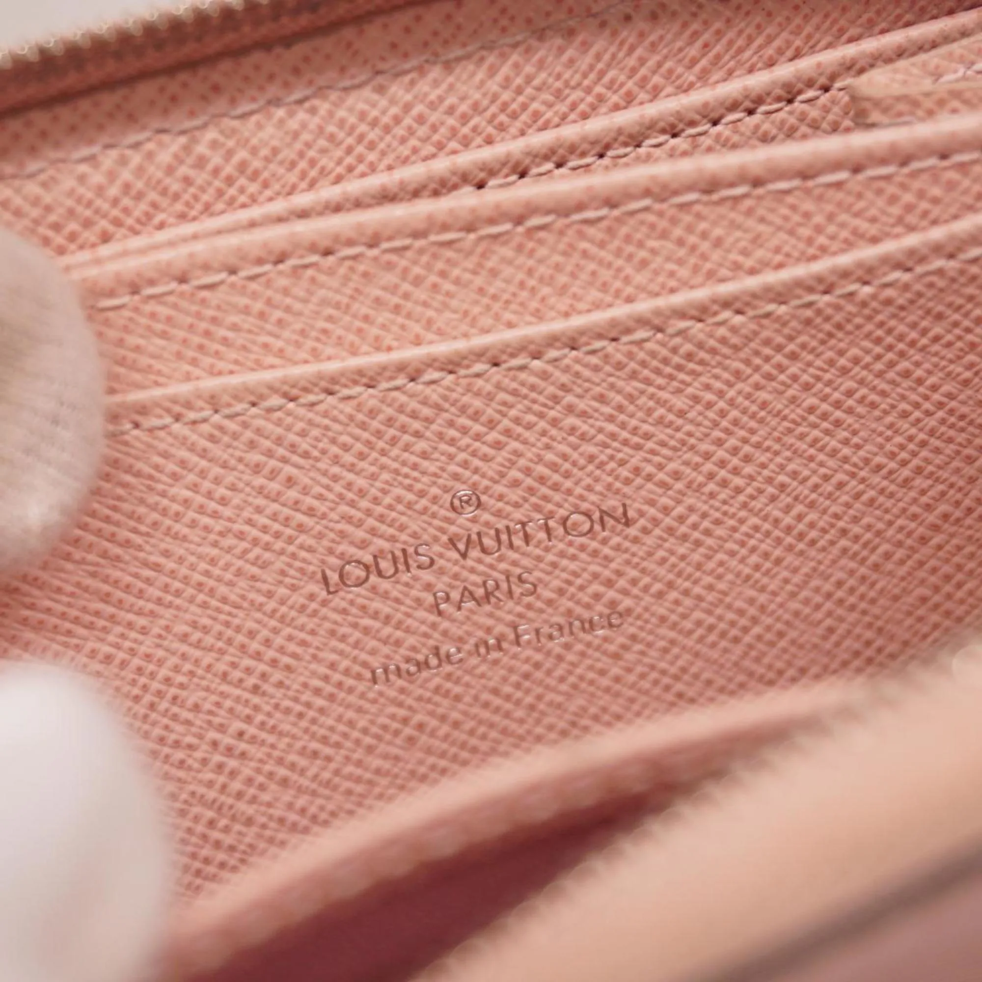 Louis Vuitton Zippy Coin Purse  Leather Wallet  ()