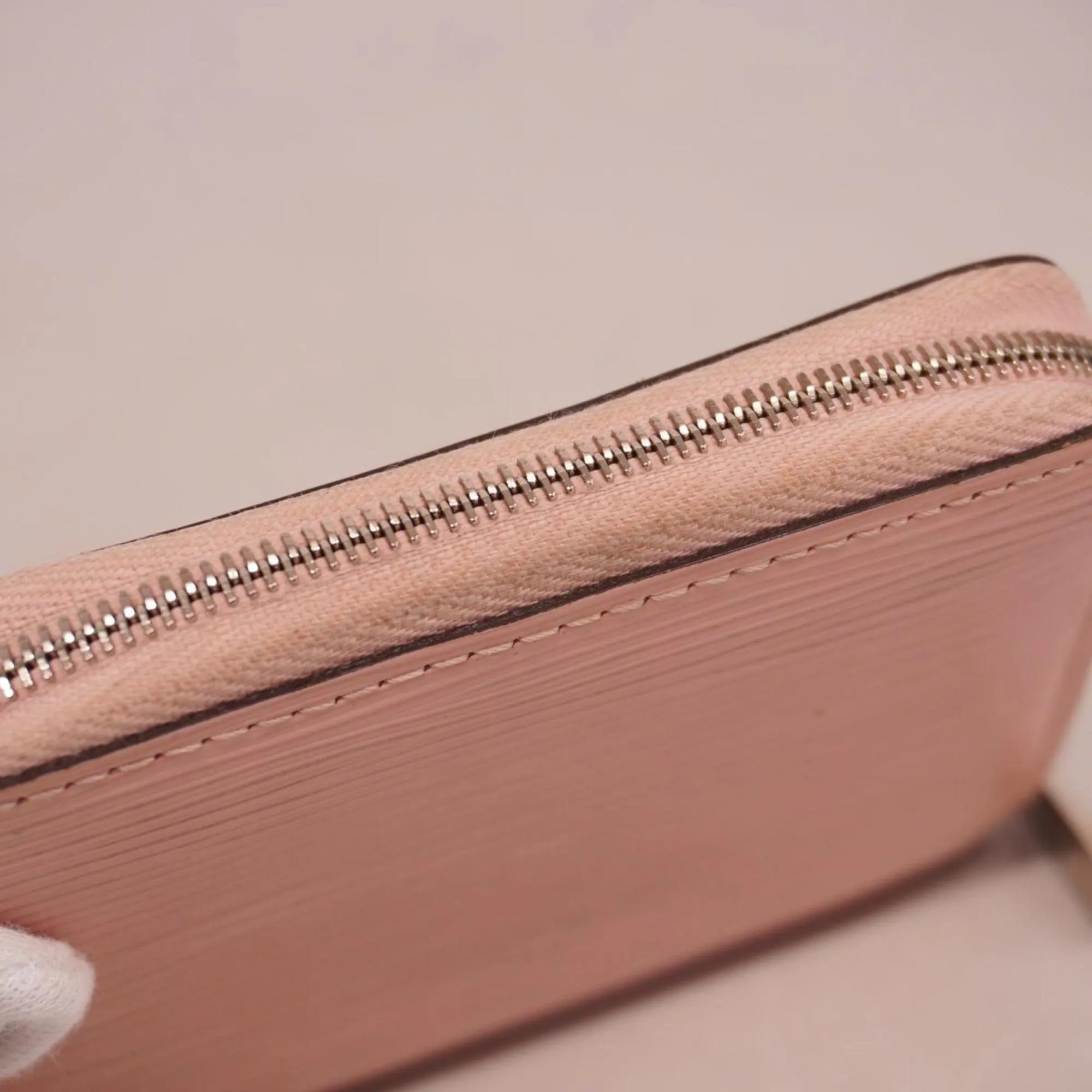 Louis Vuitton Zippy Coin Purse  Leather Wallet  ()