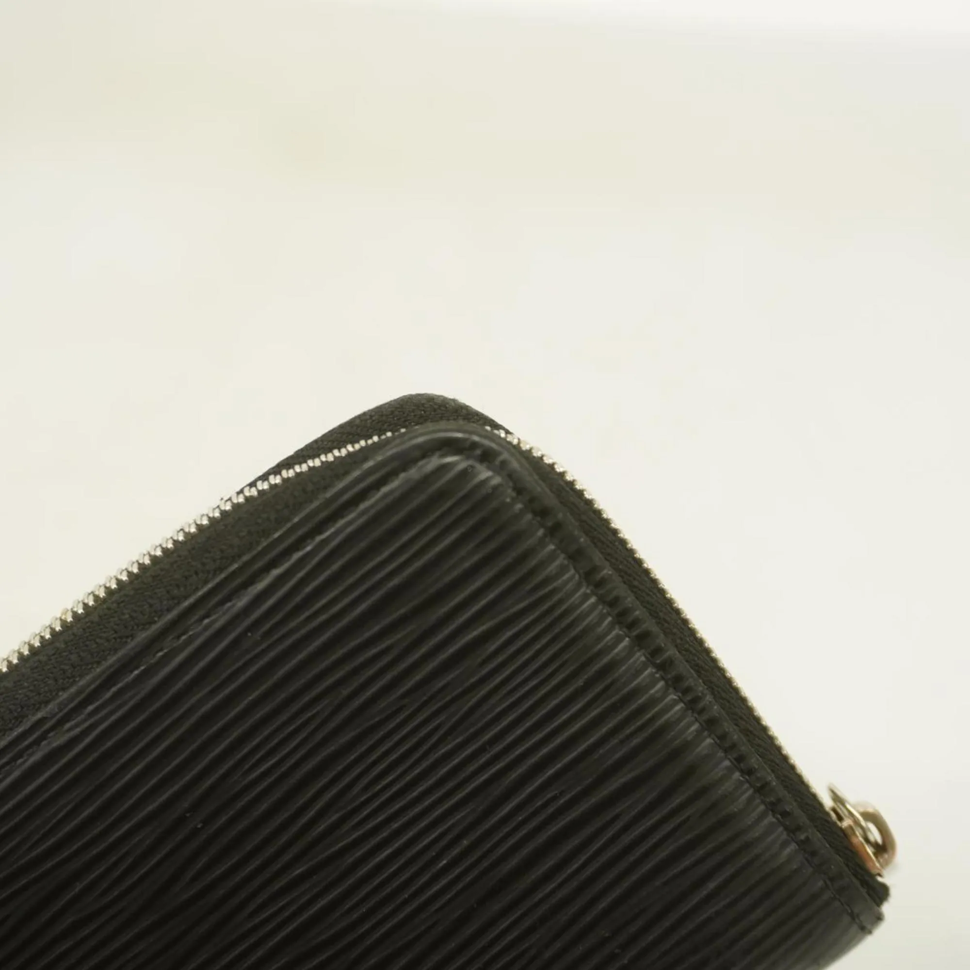 Louis Vuitton Zippy Coin Purse  Leather Wallet  ()