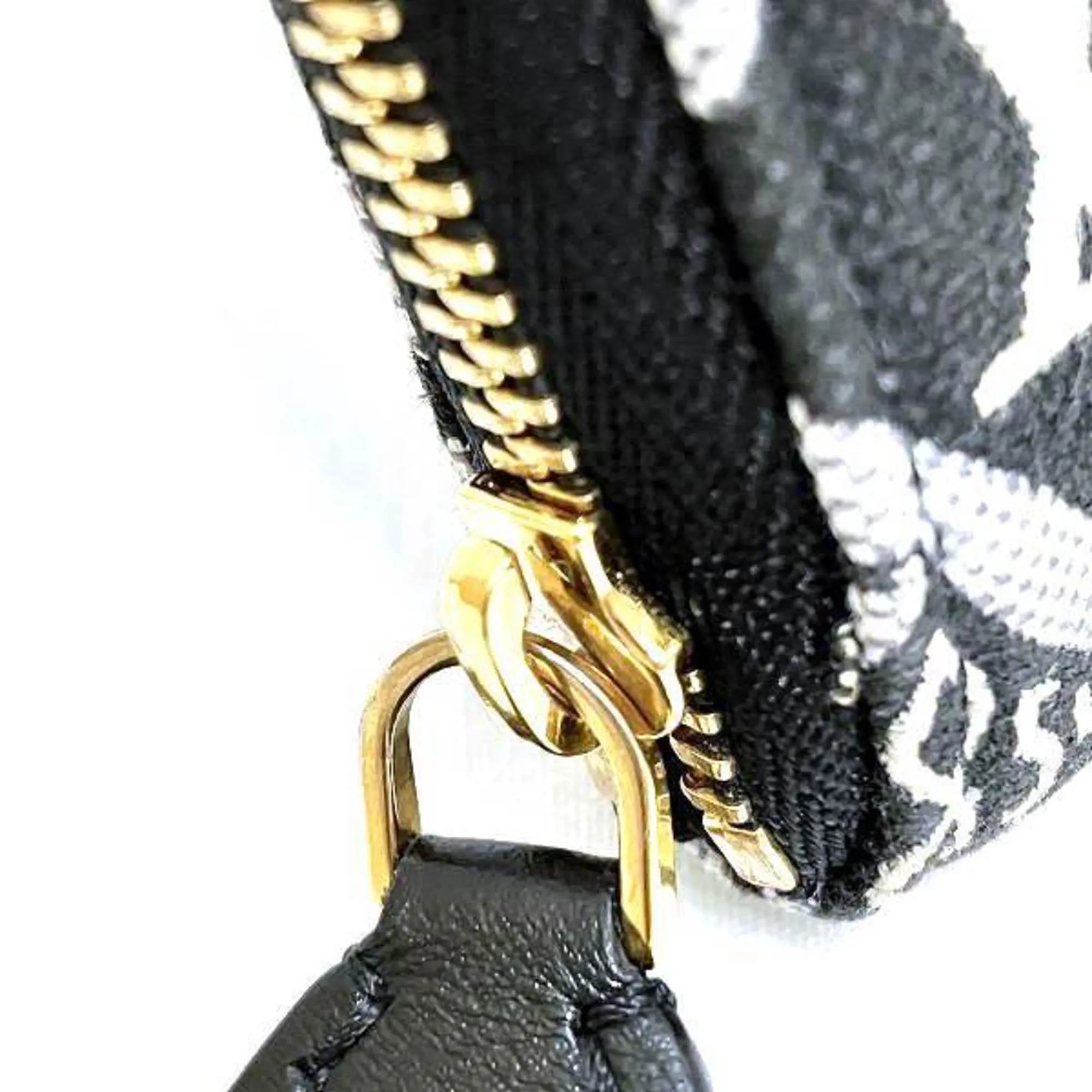 Louis Vuitton Zippy coin purse
