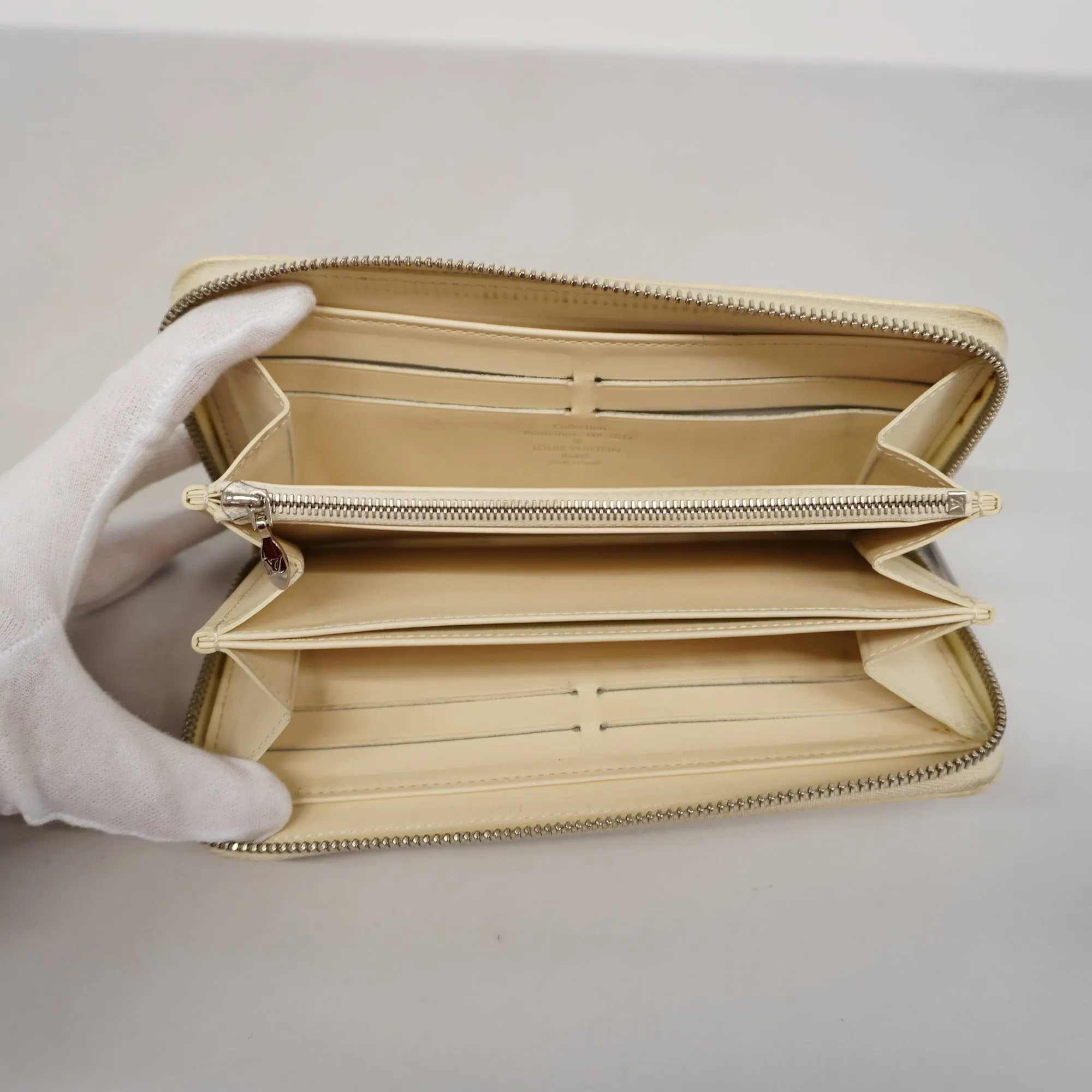 LOUIS VUITTONAuth  Damier Facet Zippy Wallet Creme M94400 Women's Long Wallet