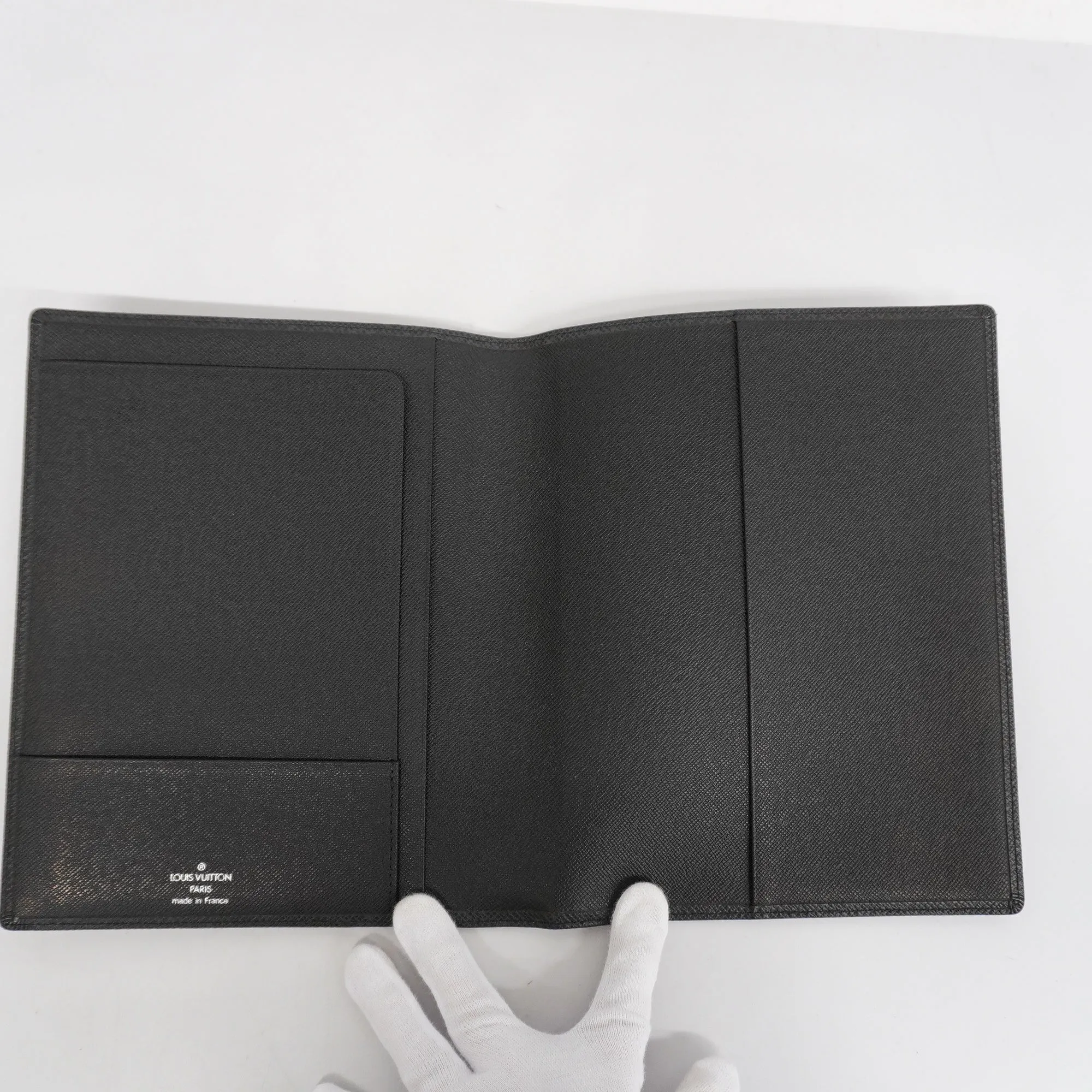 LOUIS VUITTONAuth  Taiga Planner Cover Ardoise Notebook Cover Taiga Agenda