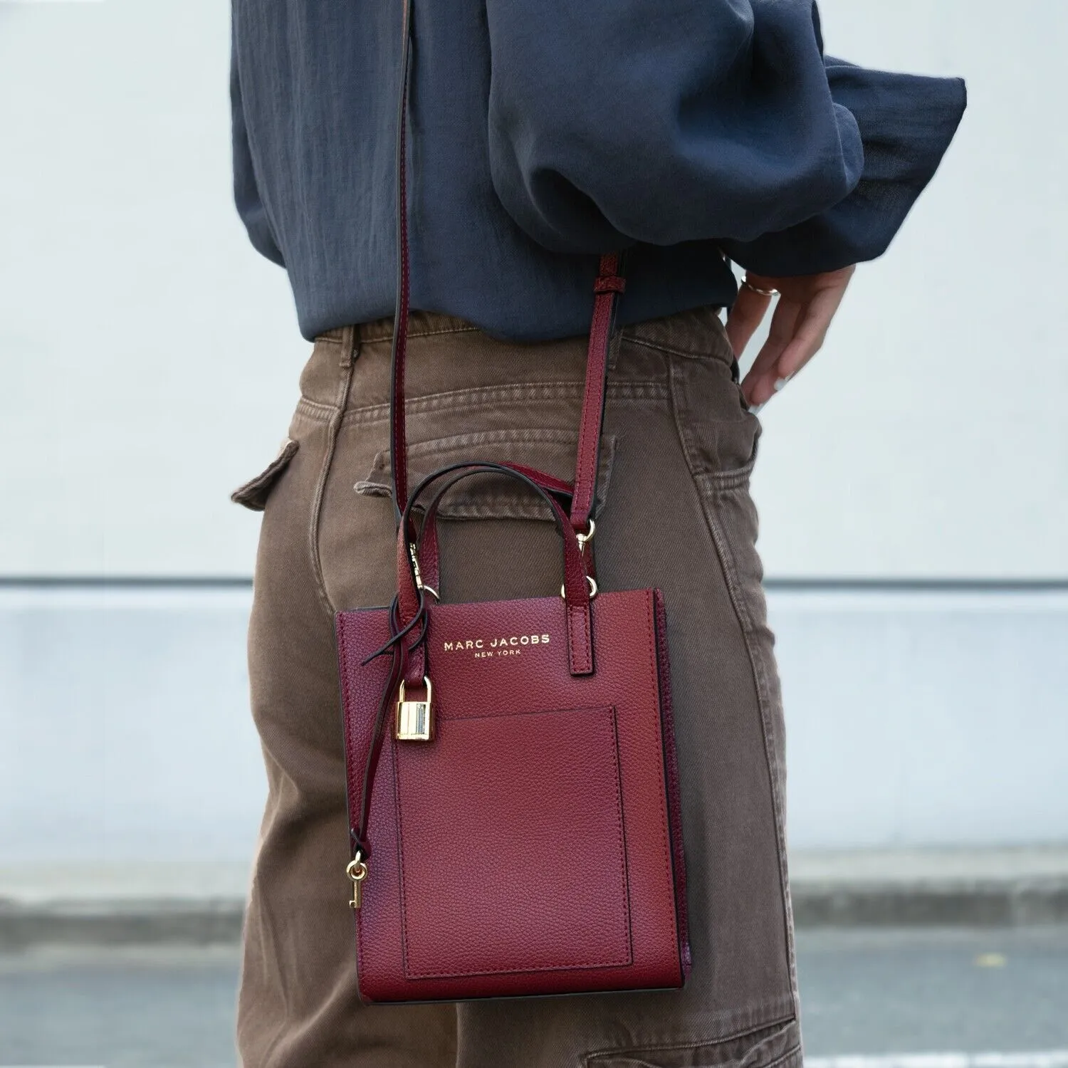 MARC JACOBS MINI GRIND PEBBLED LEATHER CROSSBODY TOTE