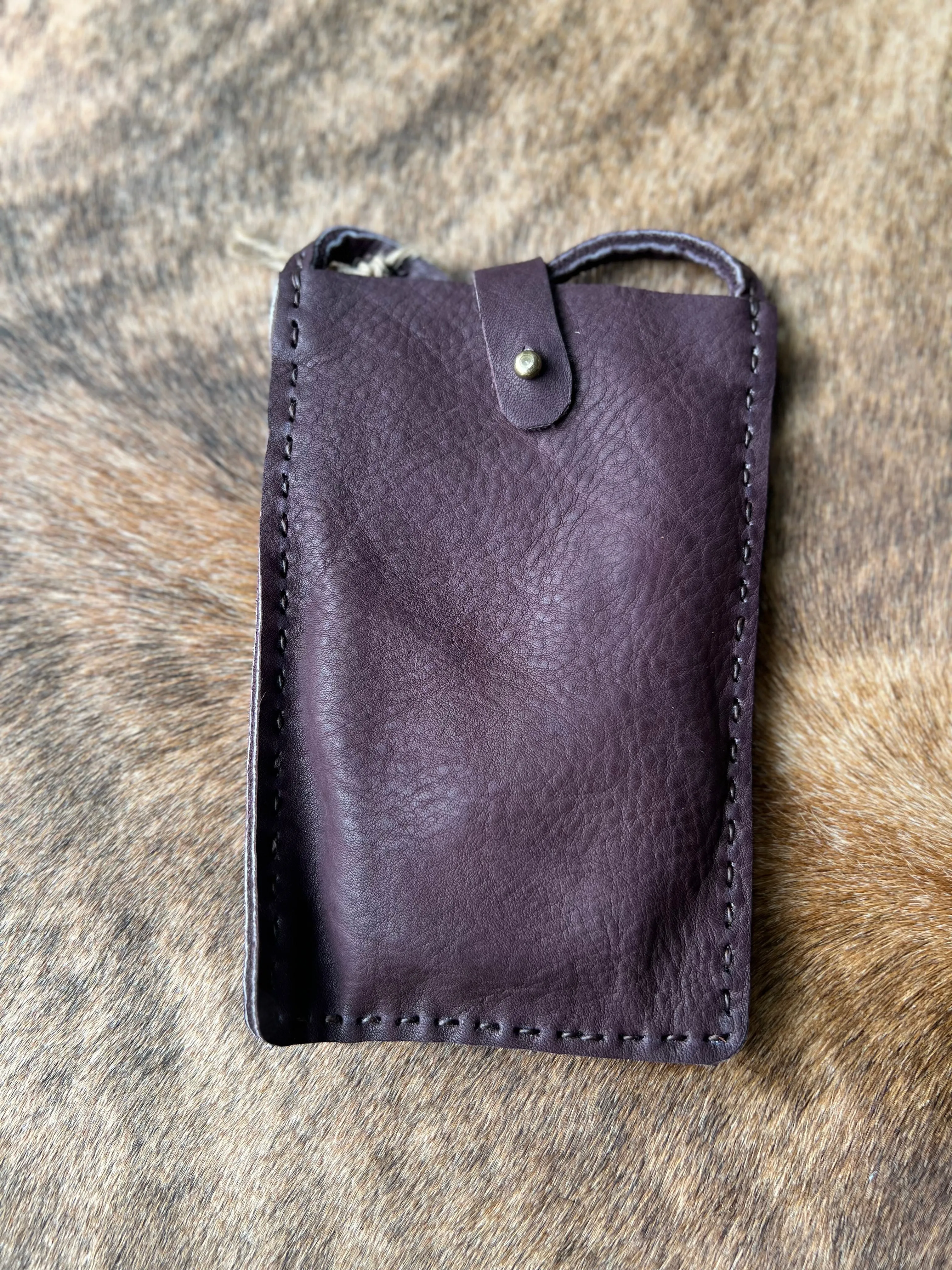 Pranee Classic Phone Crossbody
