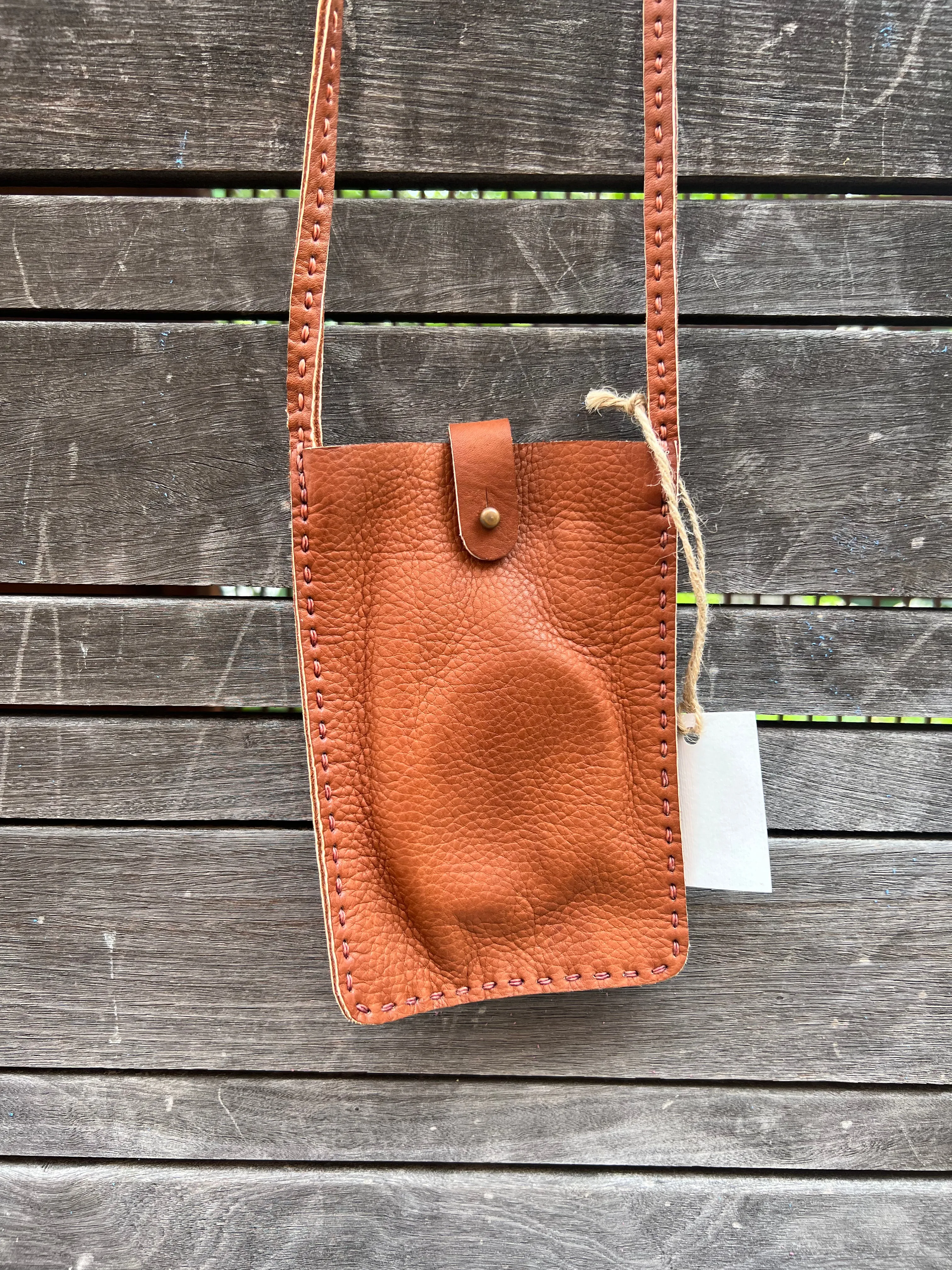 Pranee Classic Phone Crossbody