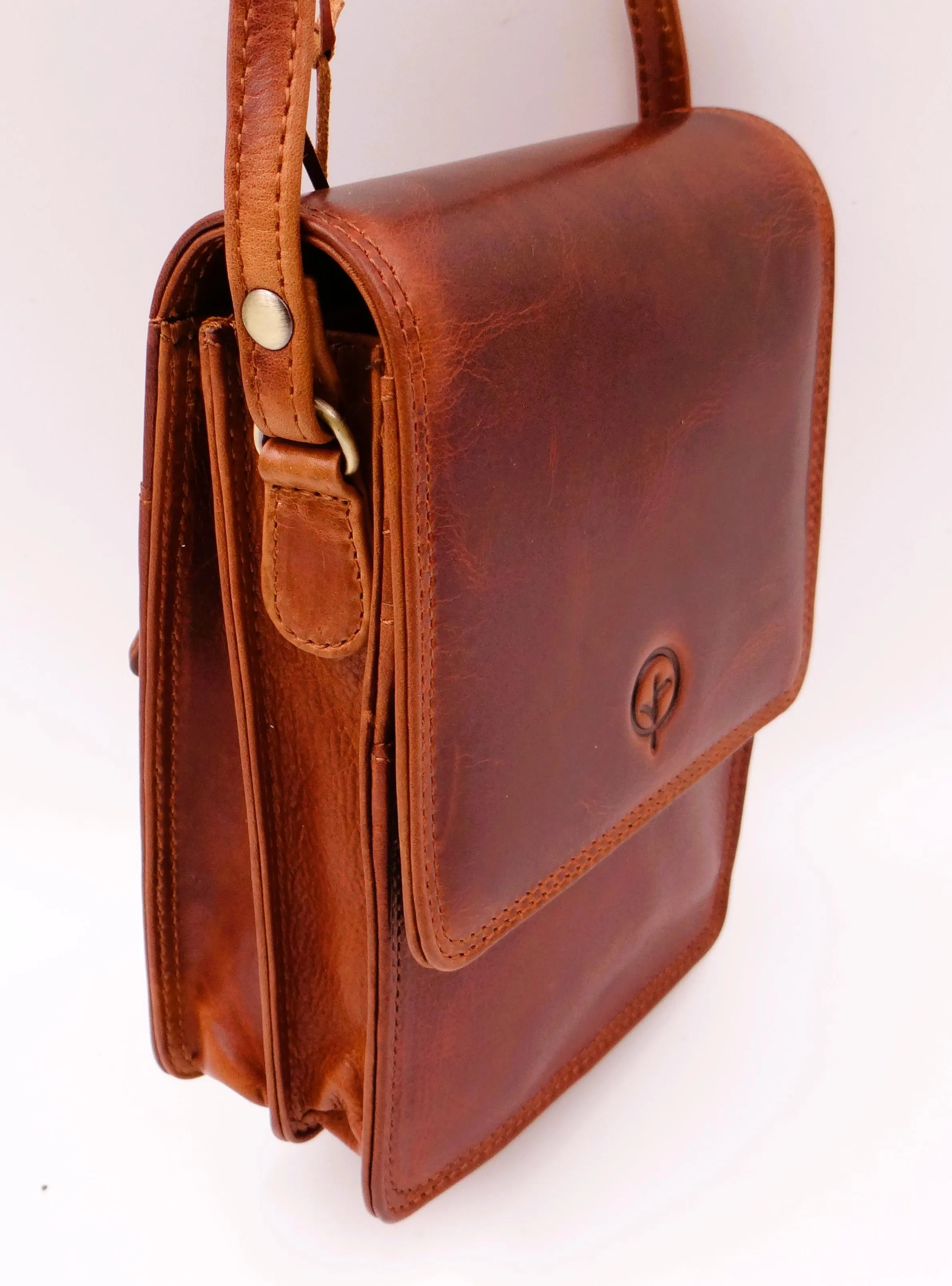 Traveller CrossBody