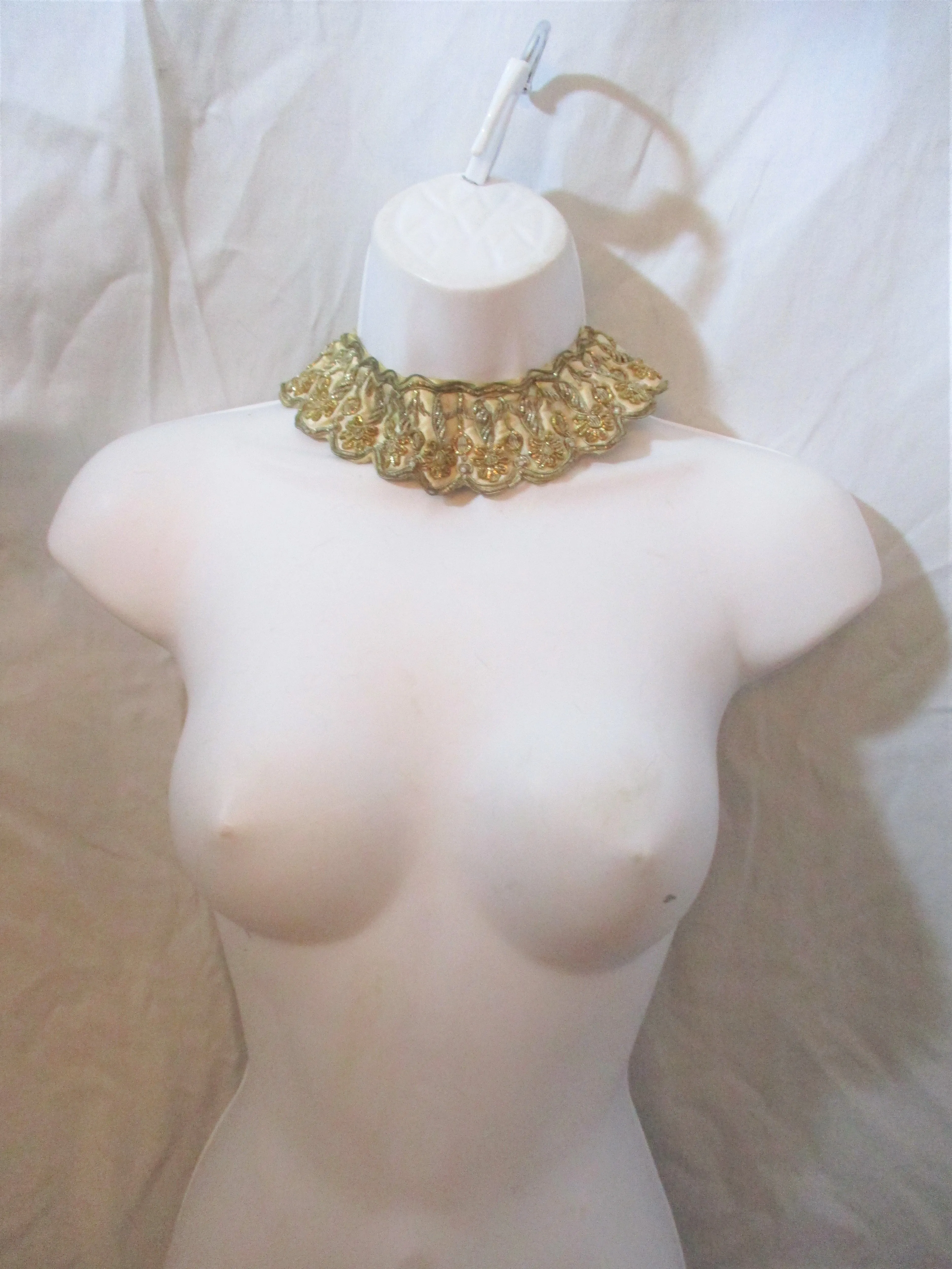 Vintage Retro NYC Beaded HANDMADE INDIA BEADED Necklace Collar Bib Hippie Indie Gypsy Festival