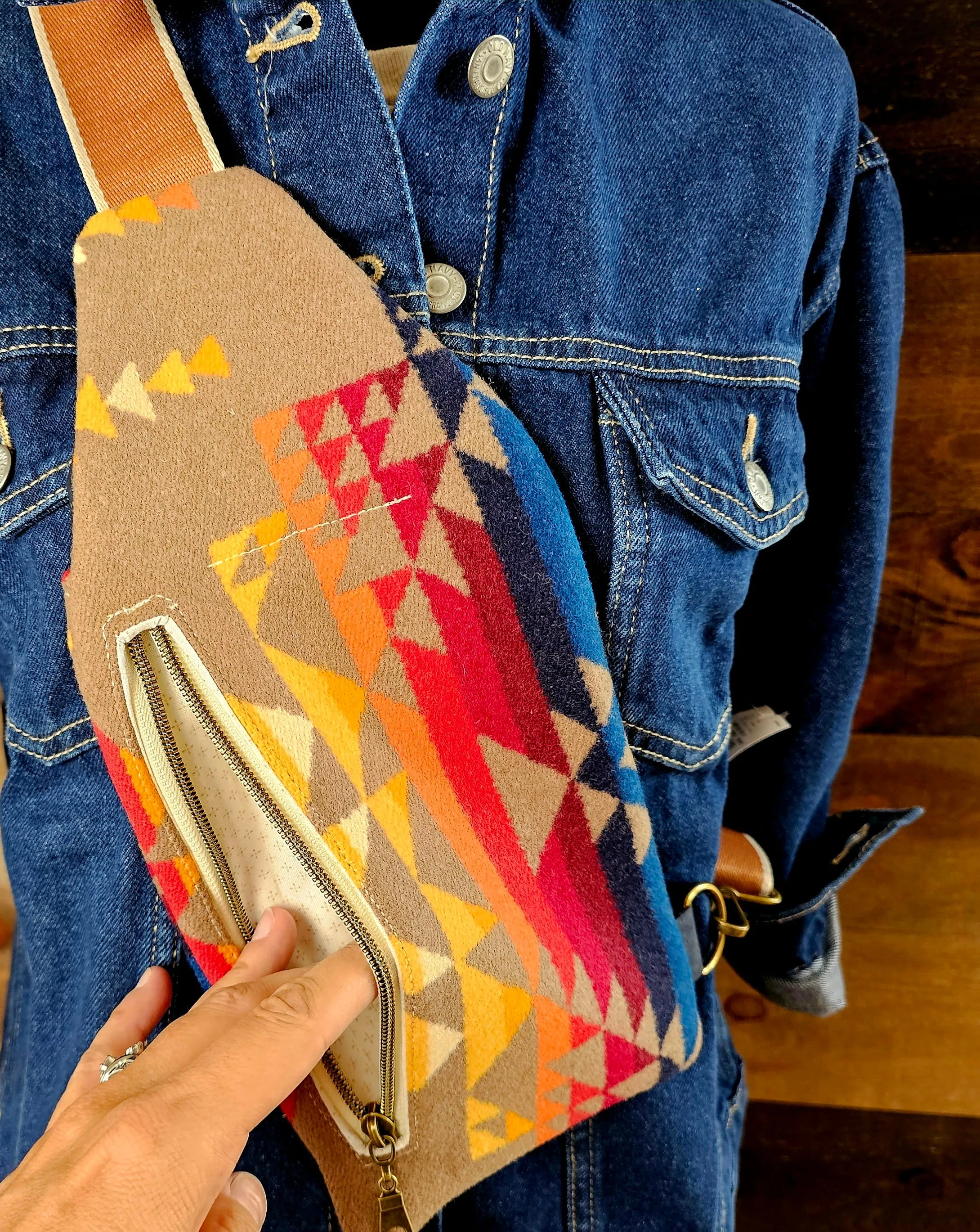 Western Traveler Sling - Pilot Rock